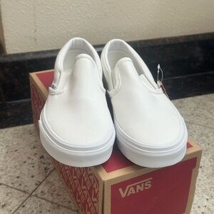All white classic vans size 7